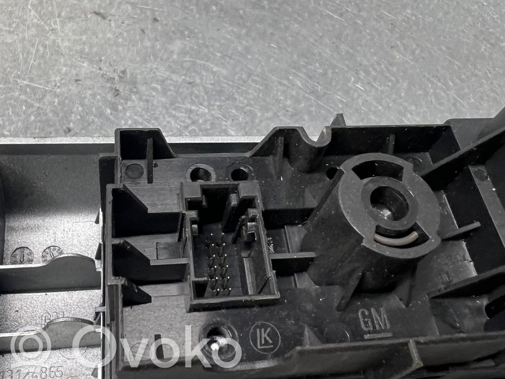 Opel Astra H Light switch 