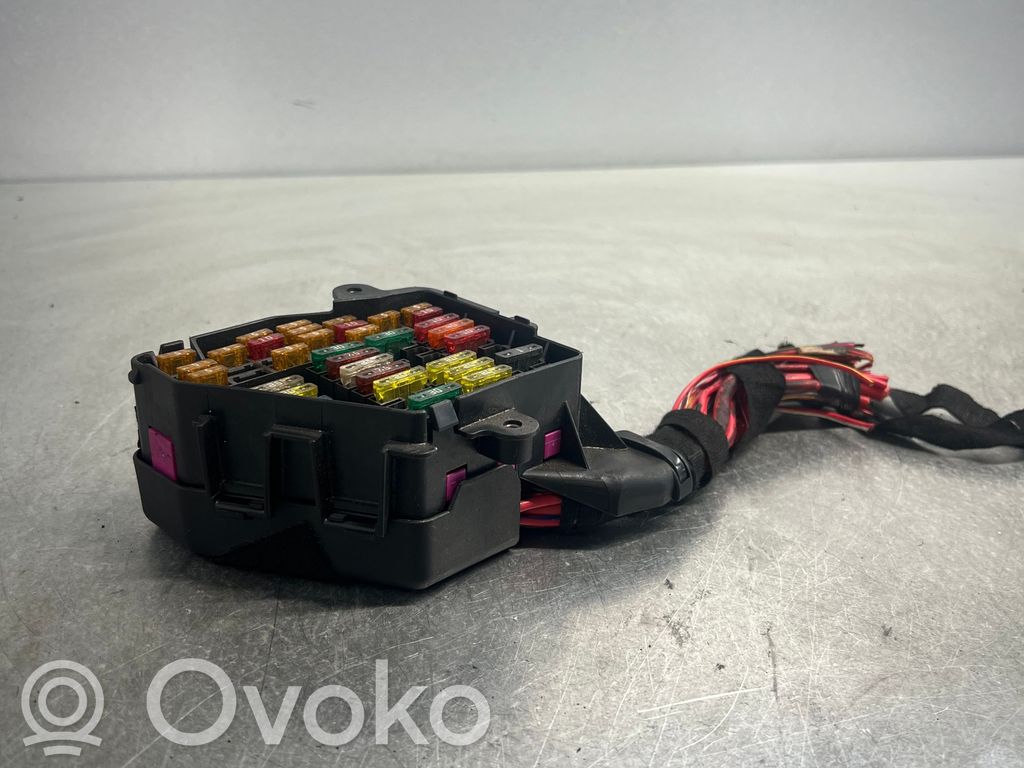 Saugiklių blokas   4E0971845,4E0971845