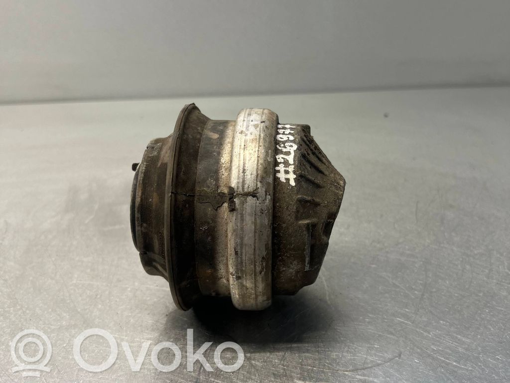 Mercedes-Benz E W211 Engine mount bracket 