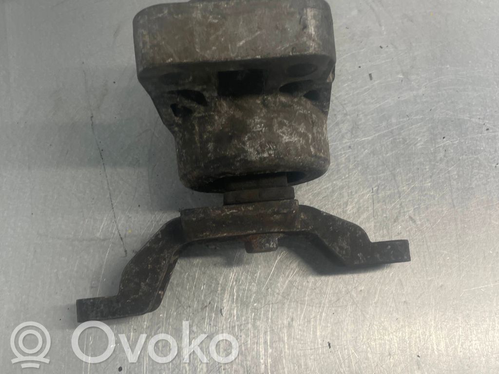 Ford Mondeo MK IV Engine mount bracket 
