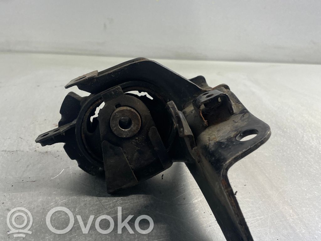Toyota Avensis T250 Engine mount bracket 