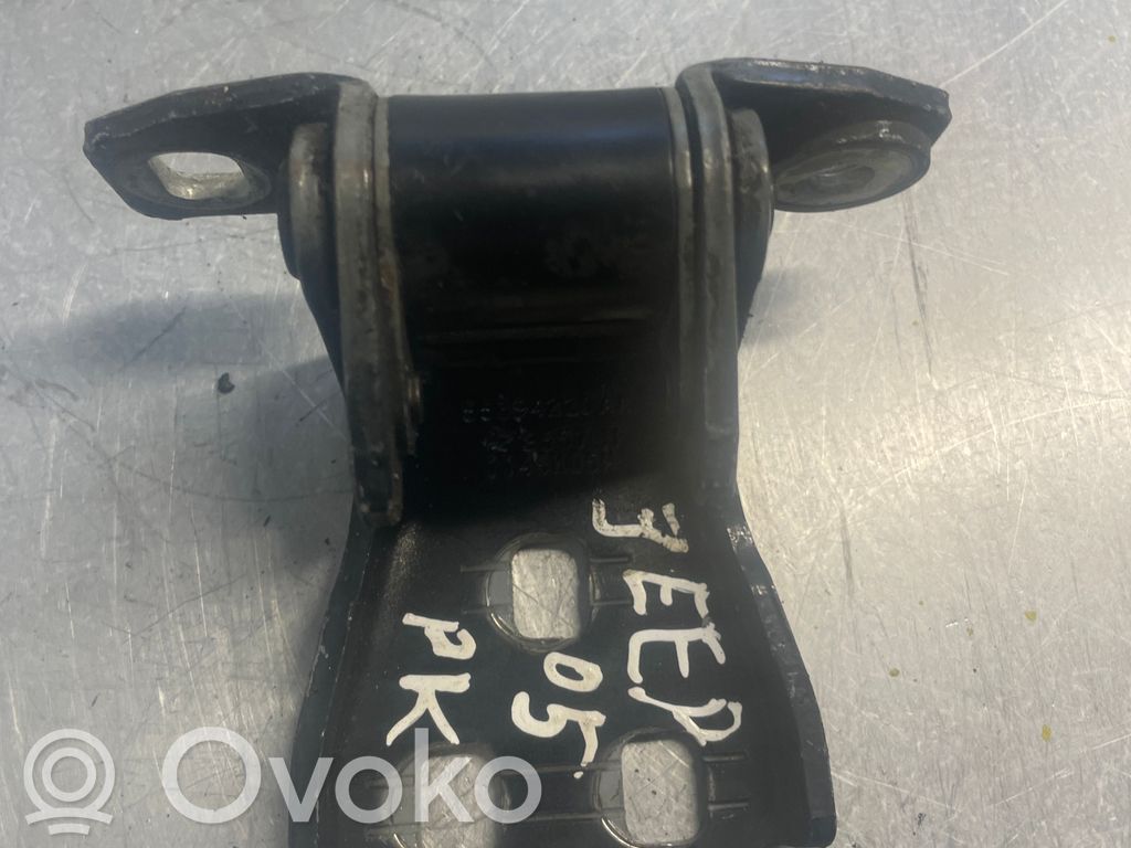 Jeep Grand Cherokee Front door lower hinge 