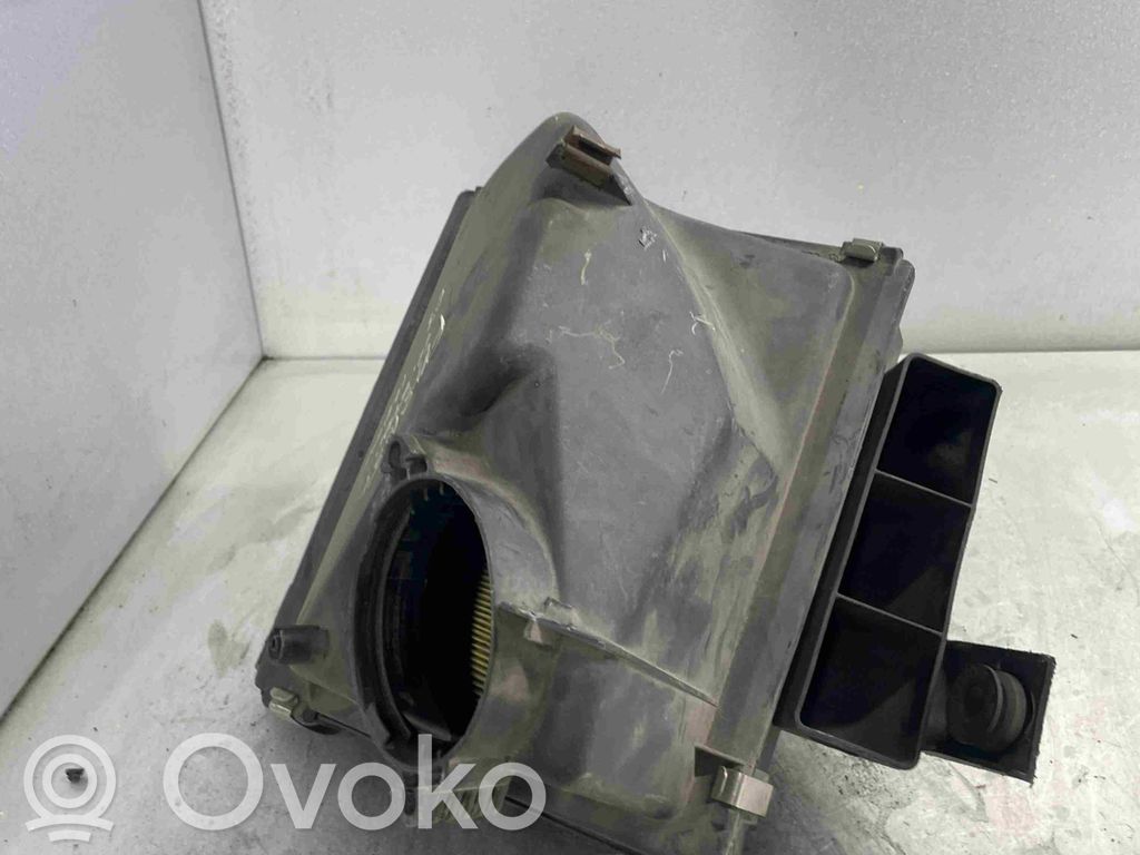 Volkswagen PASSAT B5.5 Air filter box 
