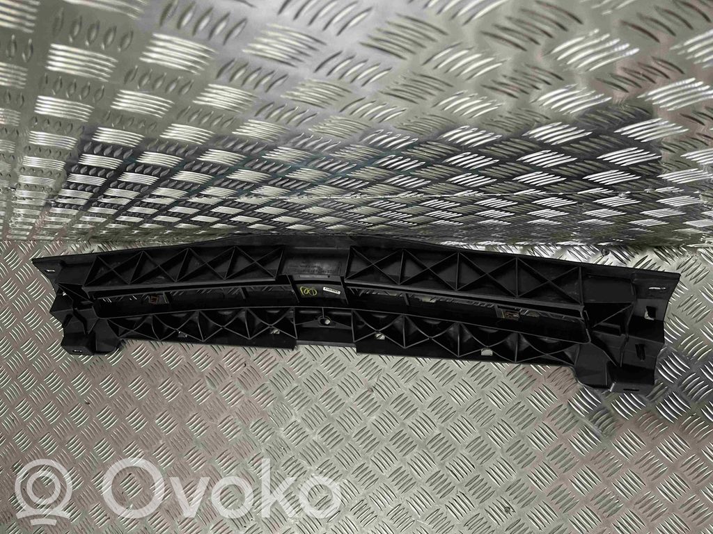 Opel Vivaro Uchwyt / Mocowanie zderzaka przedniego 