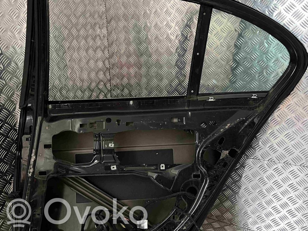 BMW 7 E65 E66 Aizmugurējās durvis 