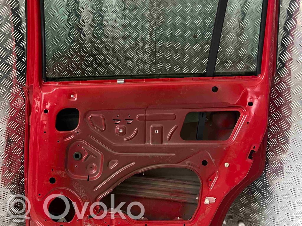 Opel Zafira B Puerta trasera 