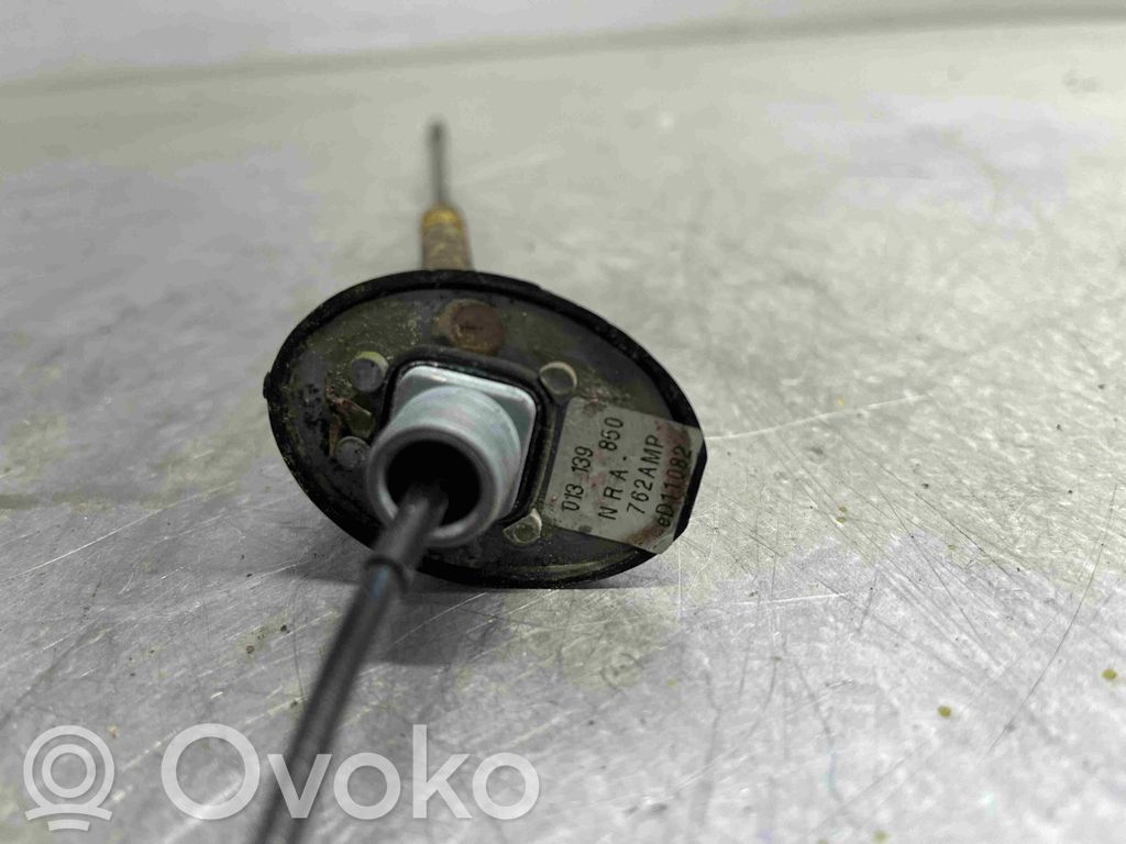 Opel Astra H Antena radiowa 