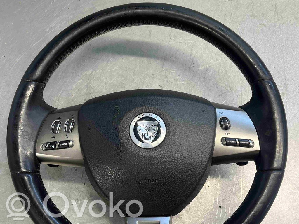 Jaguar XF Steering wheel 