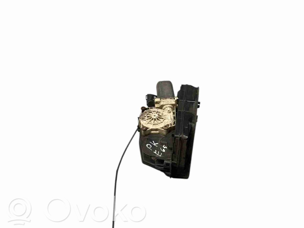 BMW 7 E65 E66 Etuoven lukko 