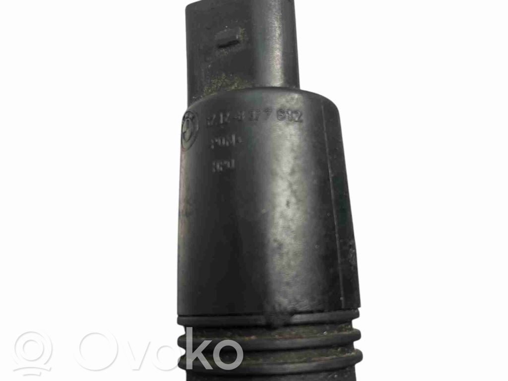BMW 5 E60 E61 Windscreen/windshield washer pump 
