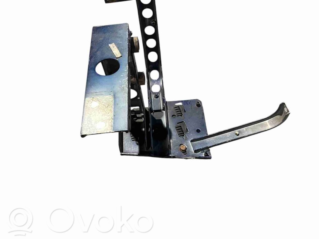 Audi A8 S8 D3 4E Fender mounting bracket 