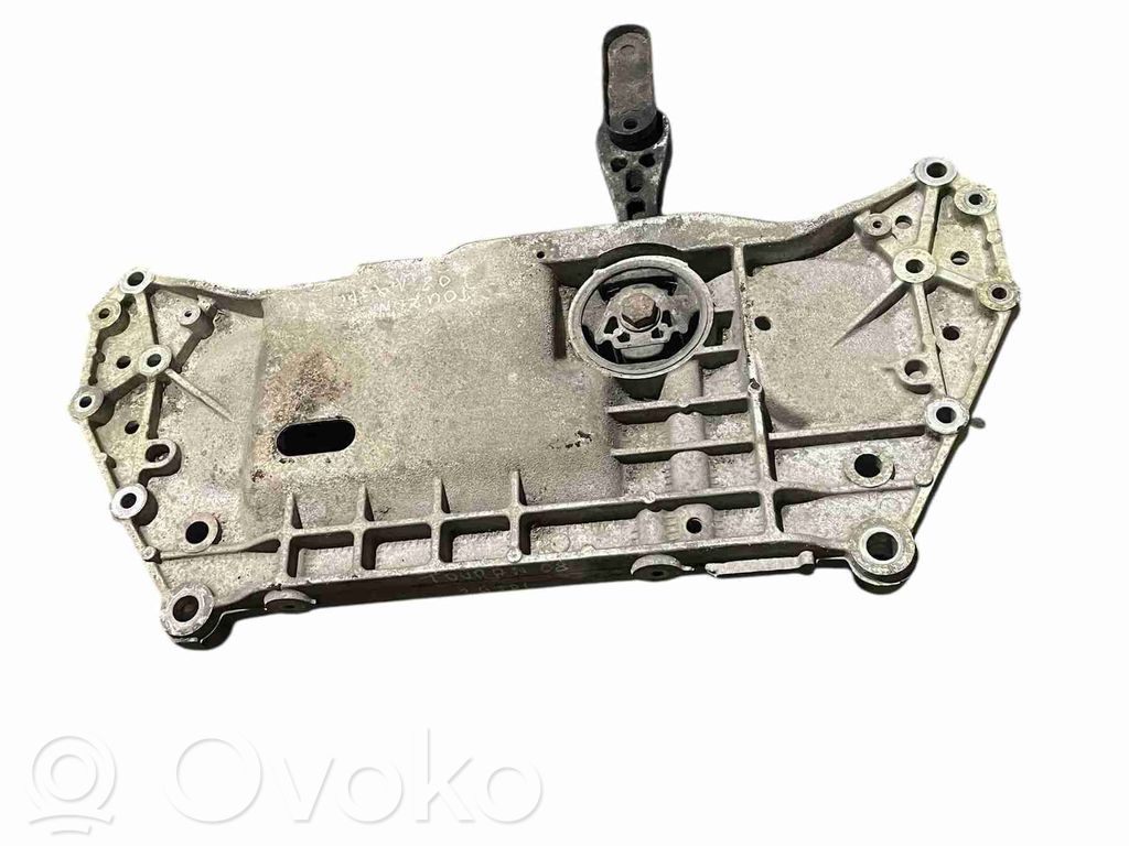 Volkswagen Touran I Front subframe 