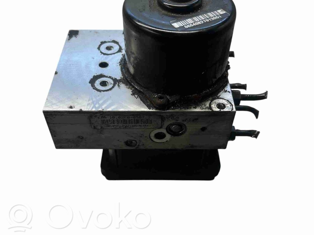 Volkswagen Multivan T5 ABS Pump 