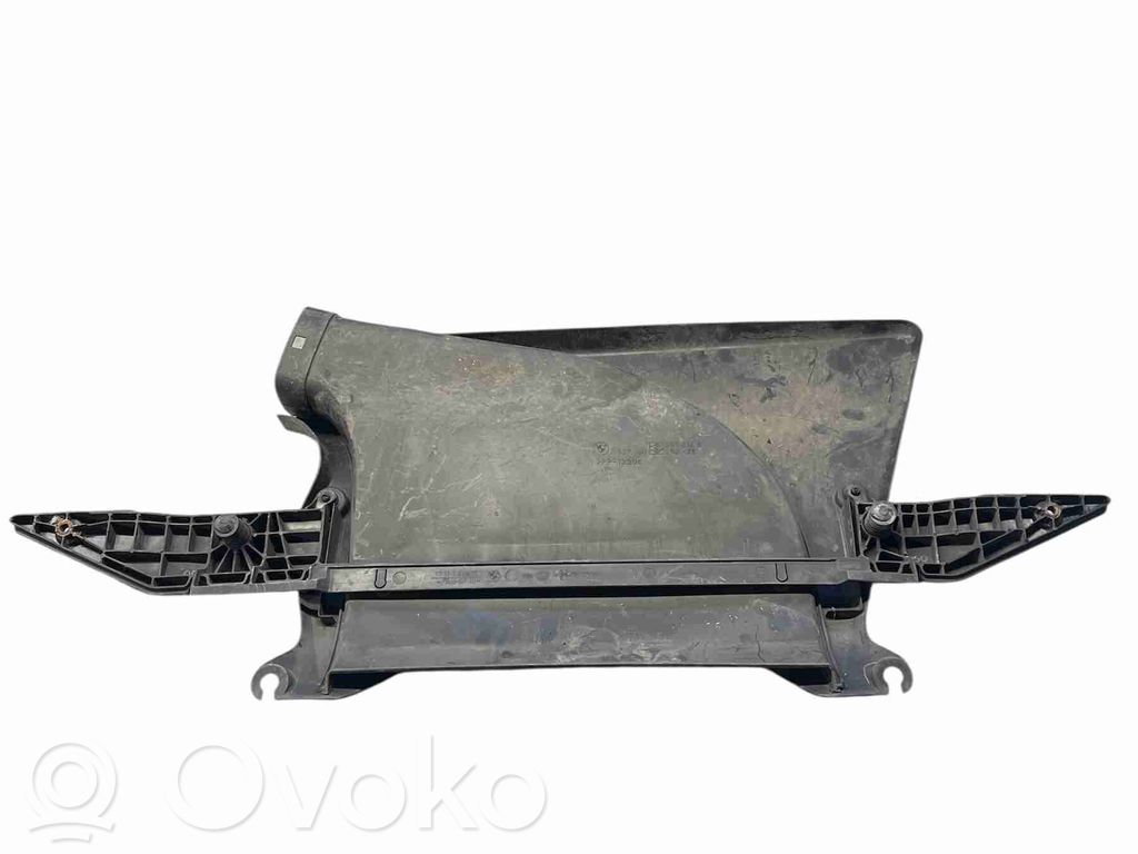BMW X5 E53 Air intake duct part 
