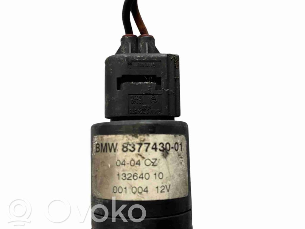 BMW 3 E46 Headlight washer pump 