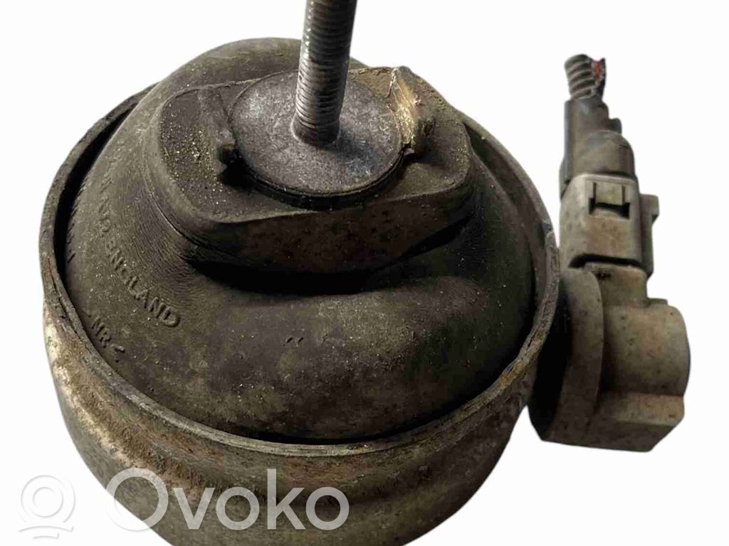 Audi A4 S4 B7 8E 8H Engine mount bracket 