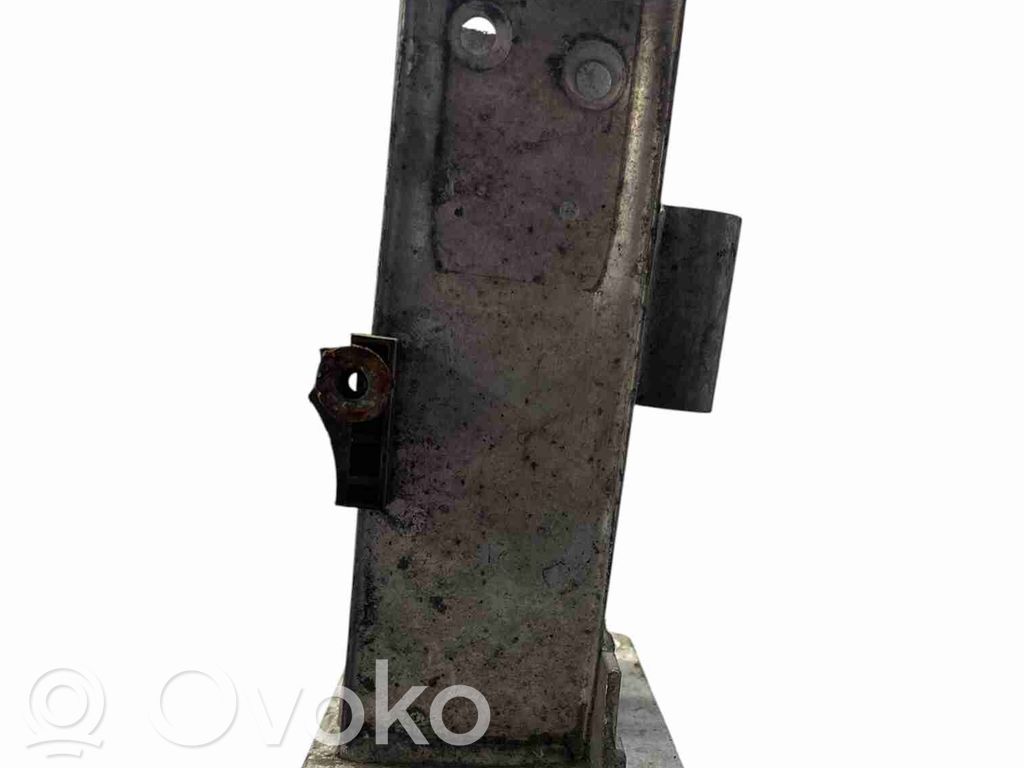 Poprzeczka zderzaka przedniego   8K0807113F,8K0807113F