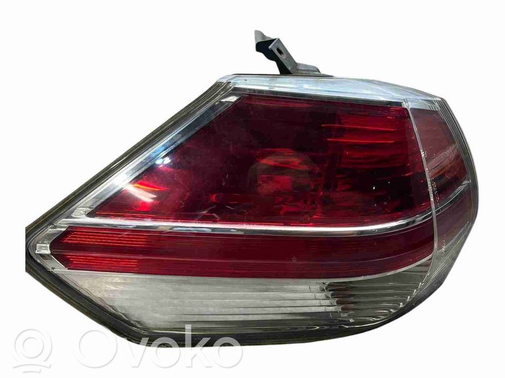 Nissan X-Trail T32 Lampă spate în caroserie 