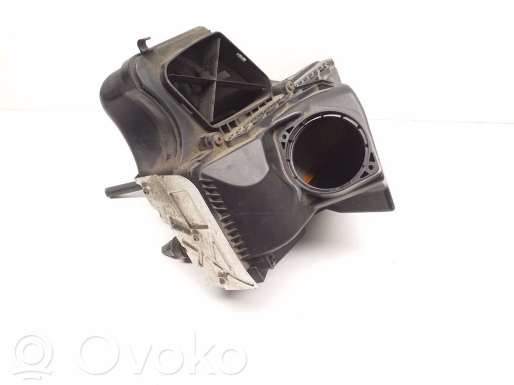 Audi A5 8T 8F Obudowa filtra powietrza 