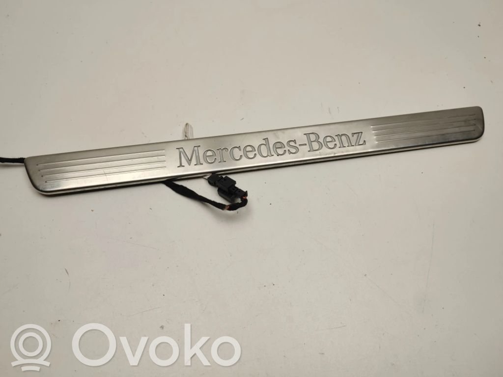 Mercedes-Benz A W176 Listwa progowa przednia 
