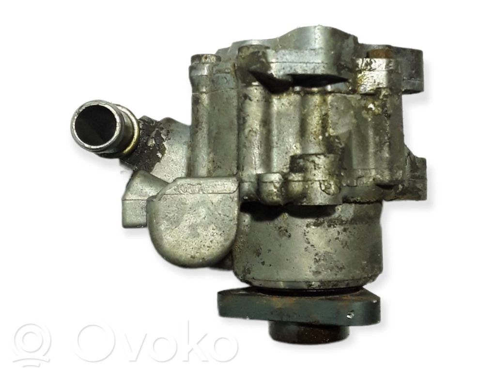 Audi A4 S4 B6 8E 8H Ohjaustehostimen pumppu 