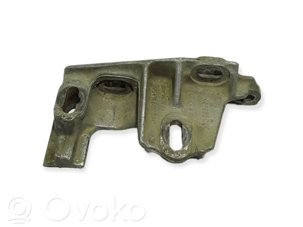 Volkswagen Golf V Engine mounting bracket 