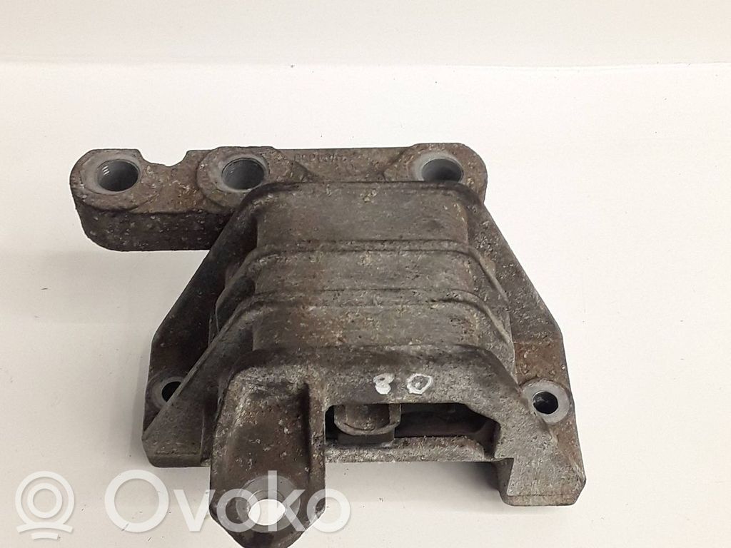 Opel Vectra C Engine mount bracket 