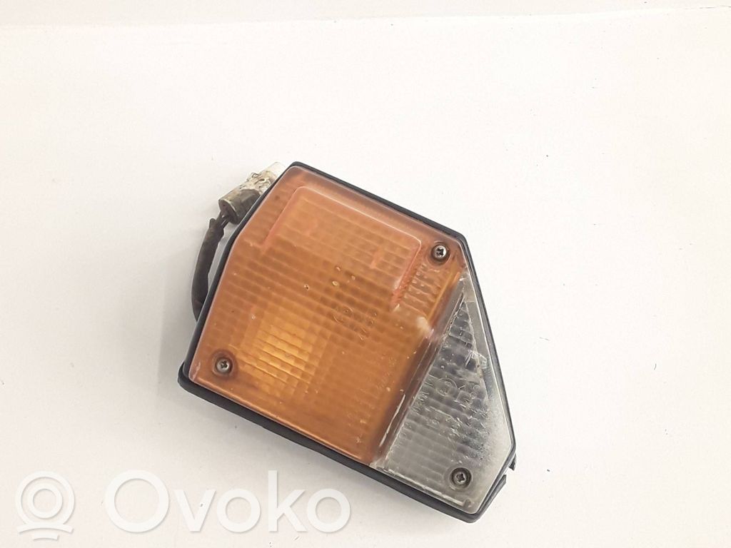 Toyota Land Cruiser (BJ70) Kierunkowskaz przedni 