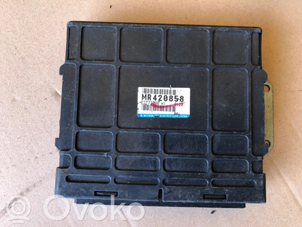 Engine control unit/module   MR420858