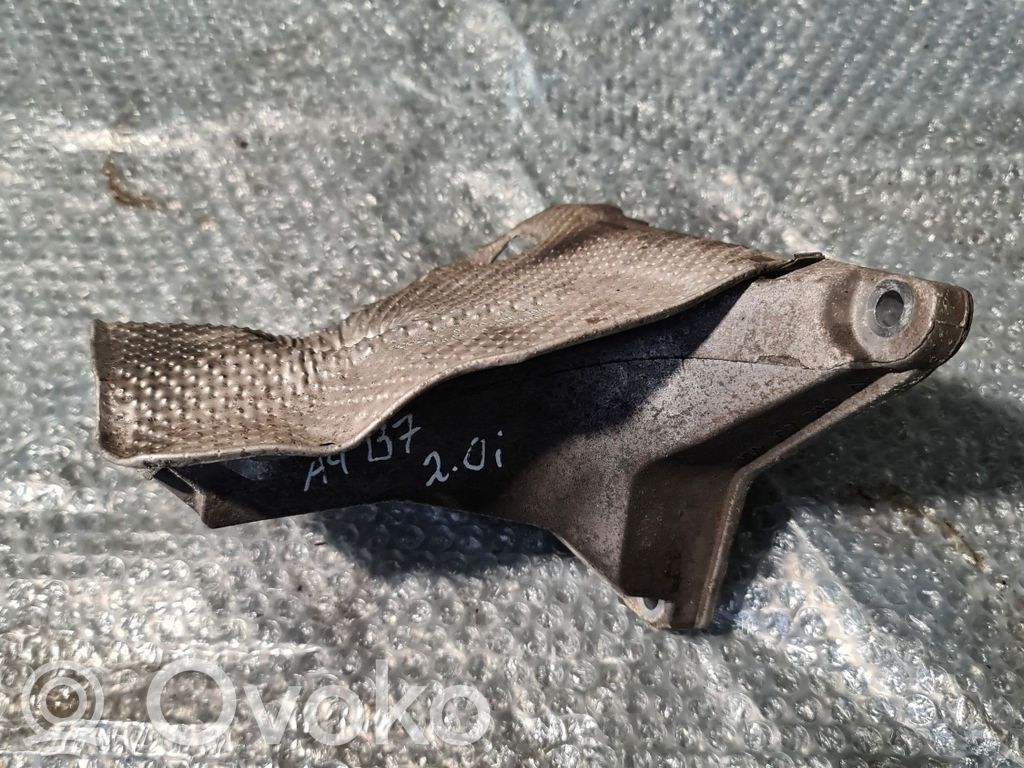 Audi A4 S4 B7 8E 8H Engine mounting bracket 