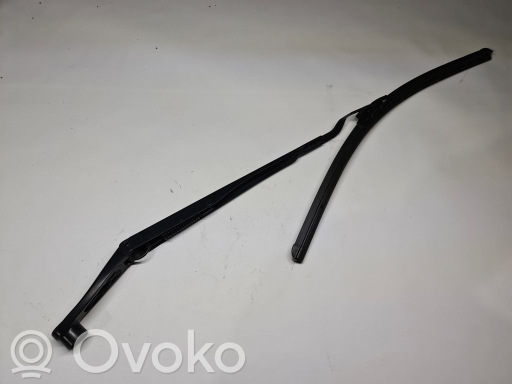 Hyundai i30 Front wiper blade arm 