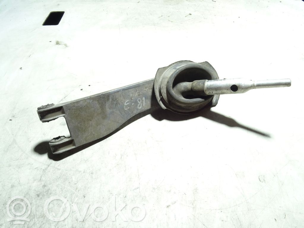 BMW 1 E81 E87 Pavarų perjungimo mechanizmas (kulisa) 