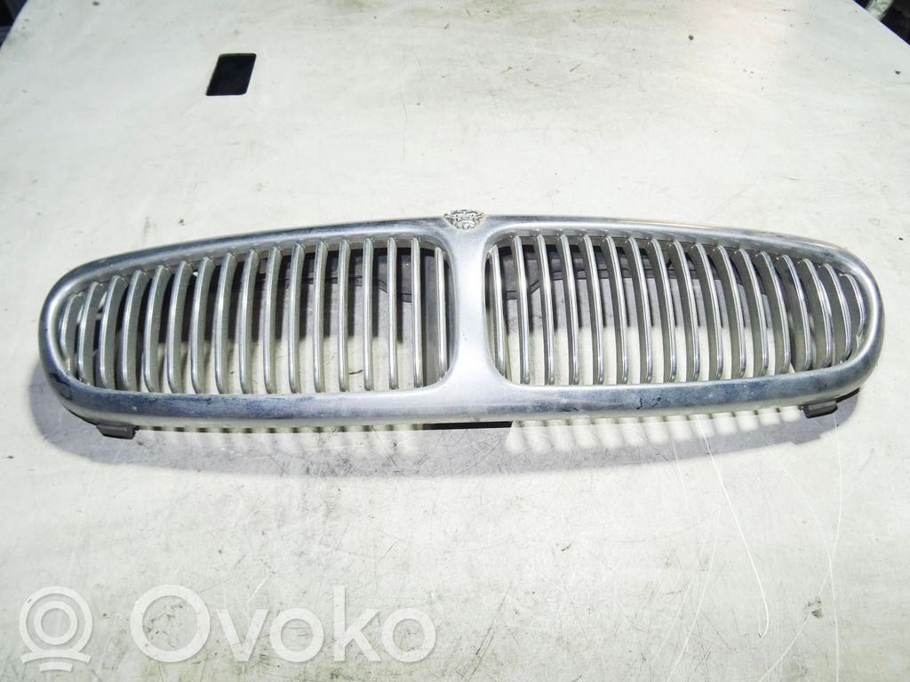 Jaguar X-Type Front grill 