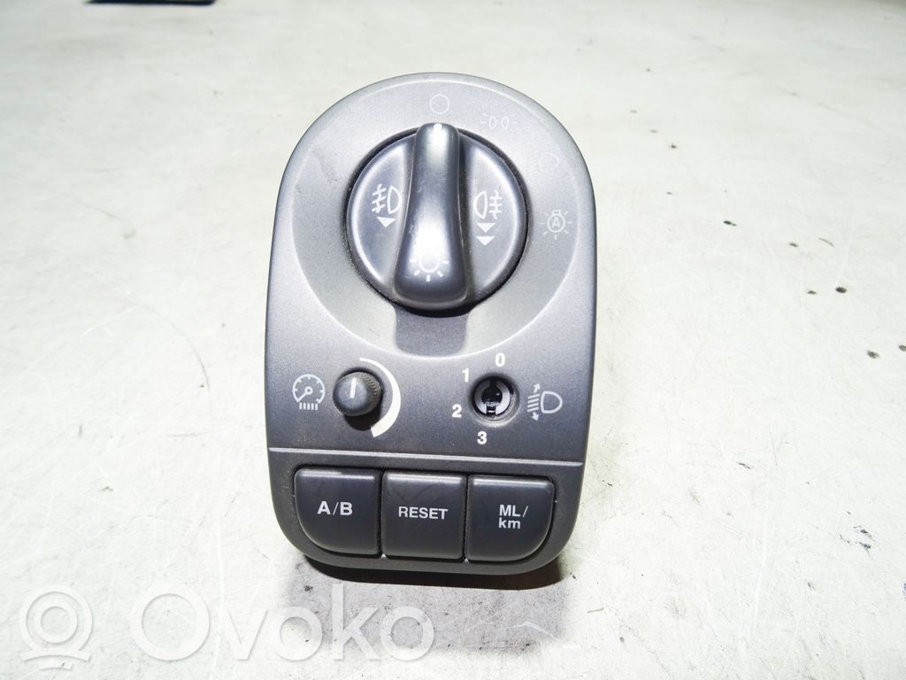 Jaguar X-Type Light switch 