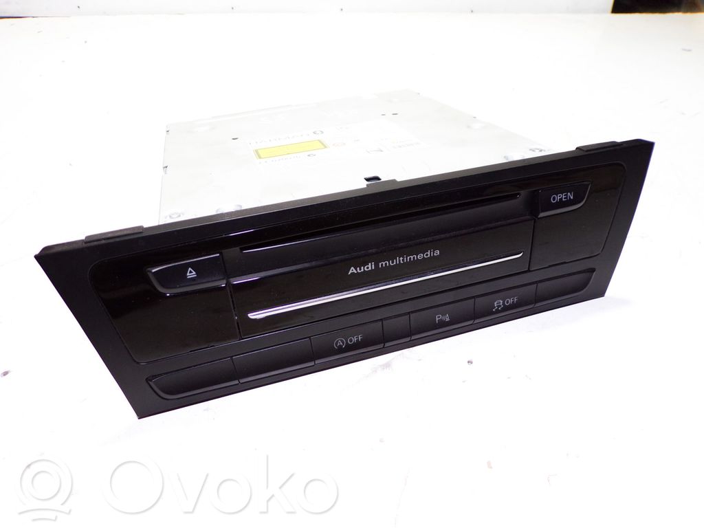 Audi A5 8T 8F Panel / Radioodtwarzacz CD/DVD/GPS 