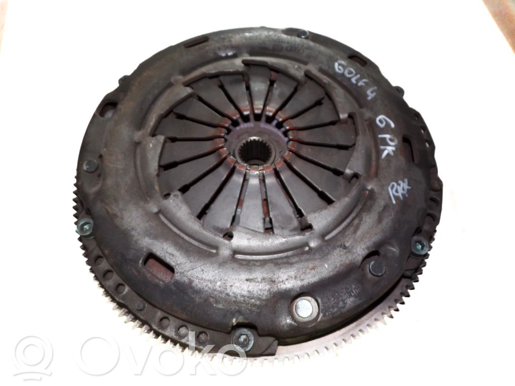Volkswagen Golf IV Kit d'embrayage 