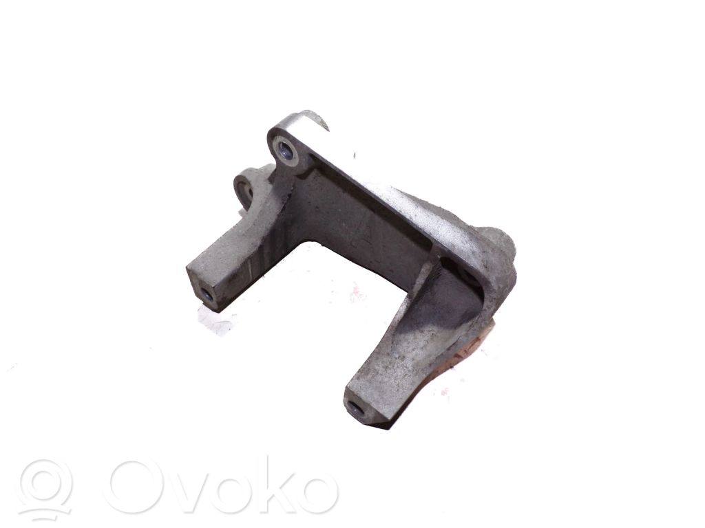 Citroen C5 Engine mounting bracket 