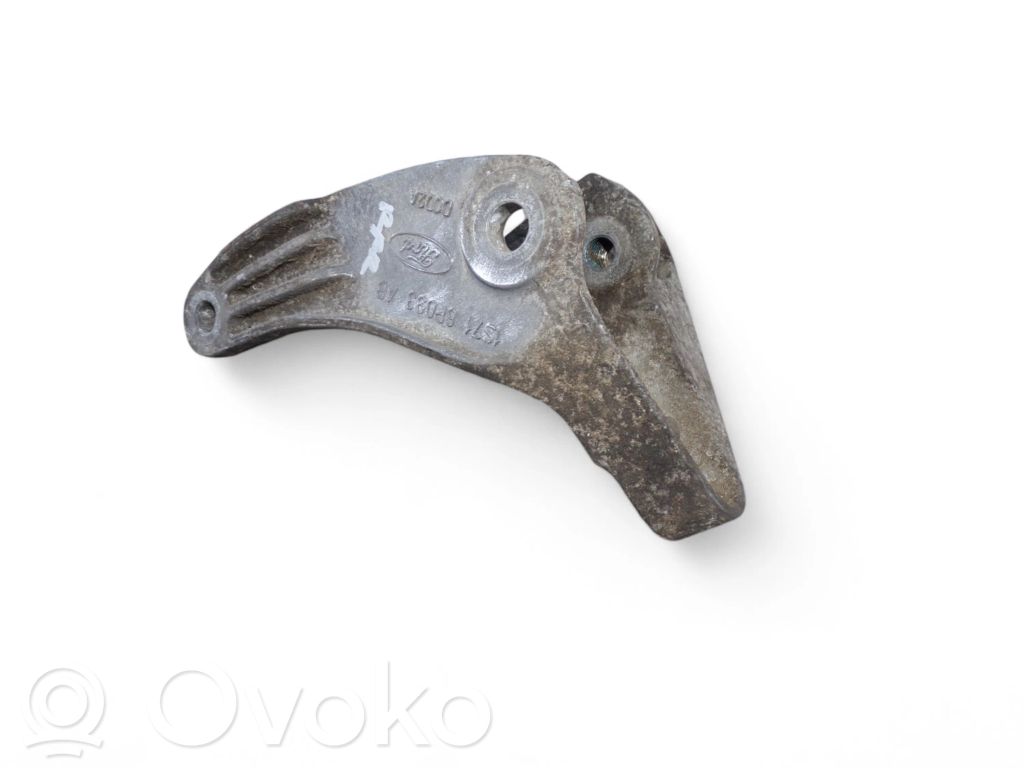 Jaguar X-Type Engine mounting bracket 