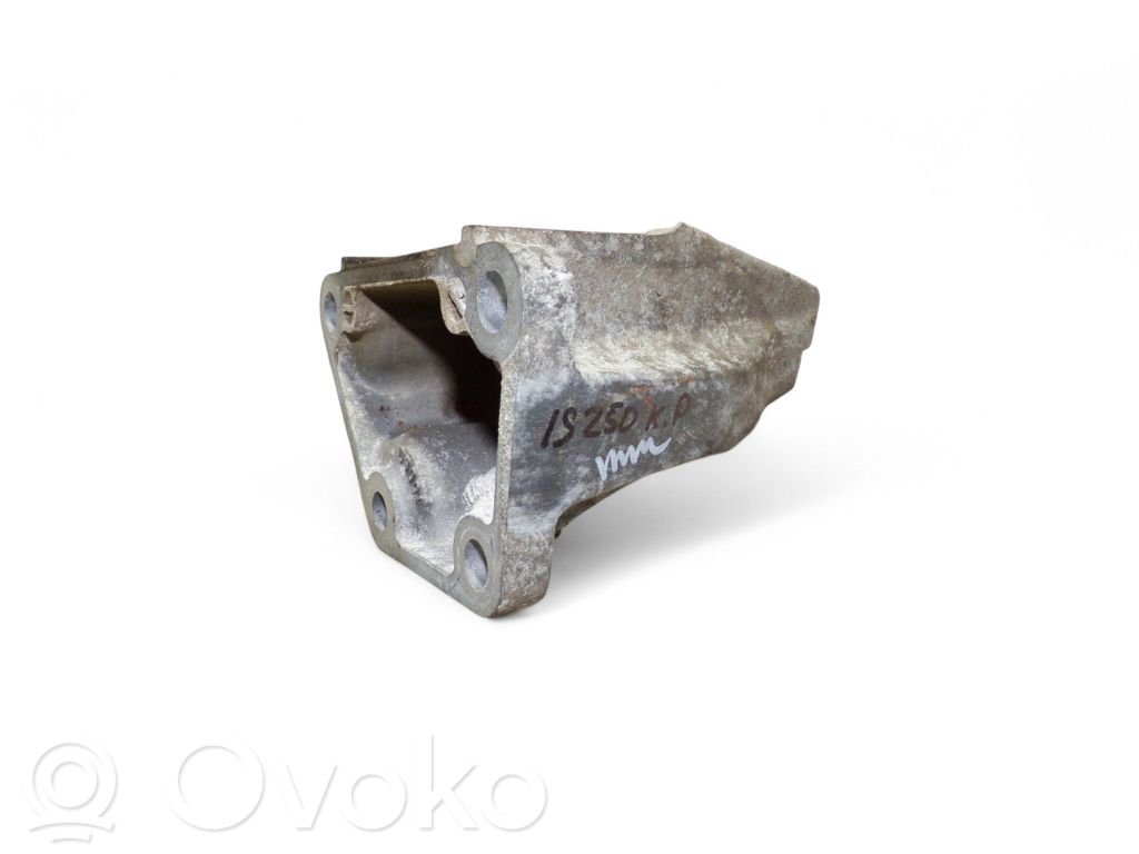 Lexus IS 220D-250-350 Engine mounting bracket 