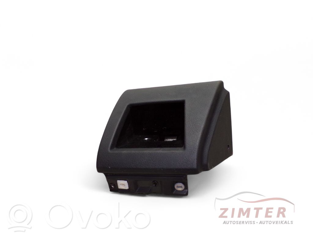 BMW 5 E39 Front trunk storage compartment 