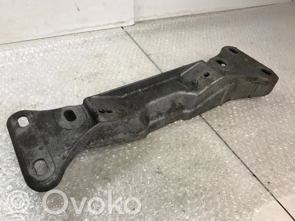 BMW 5 E39 Gearbox mounting bracket 
