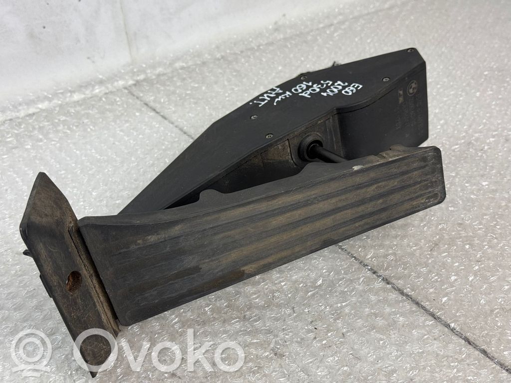 Akceleratoriaus pedalas   6766930,35406766930