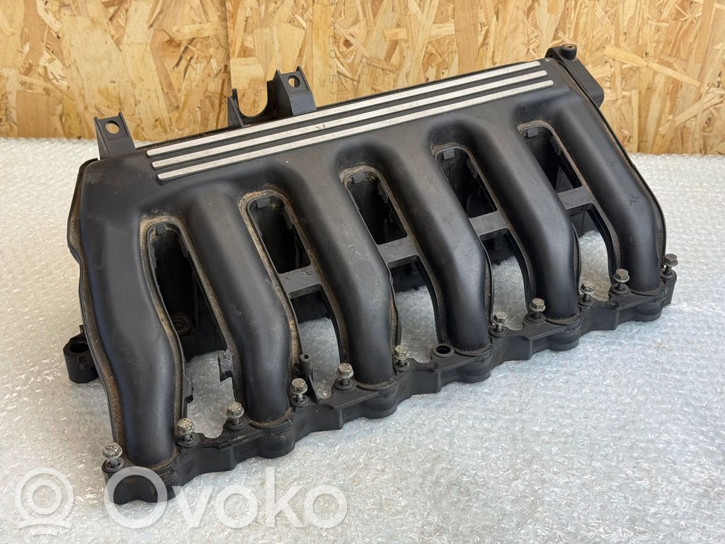 BMW 5 E39 Intake manifold 