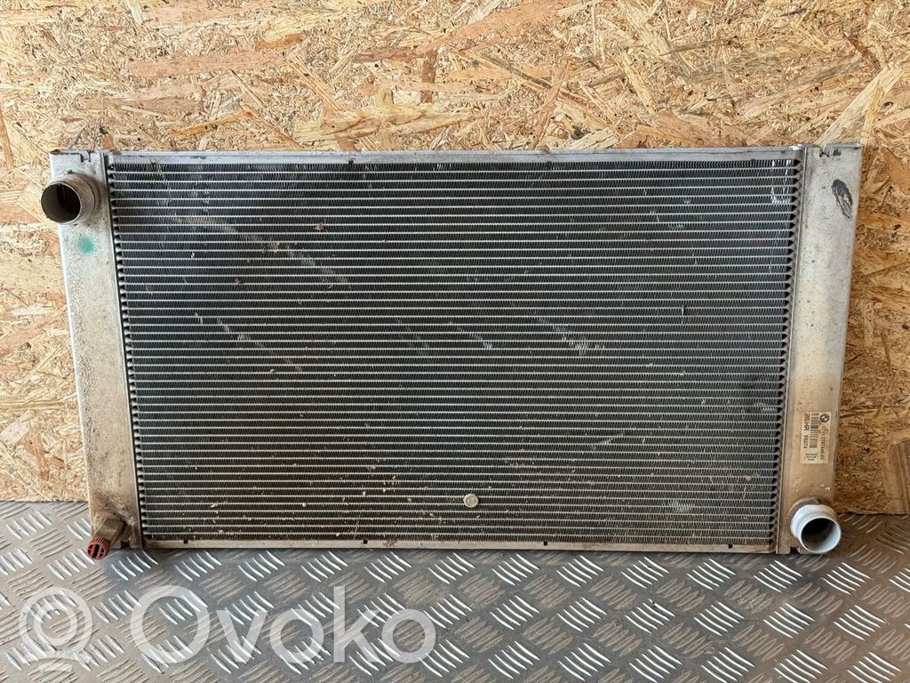 BMW 5 E60 E61 Wasserkühler 