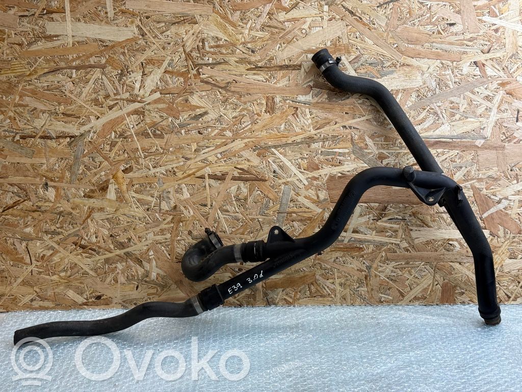BMW 5 E39 Conductă/furtun lichid de răcire motor 