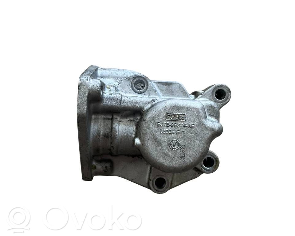 Ford Mustang VI Fuel pump bracket 