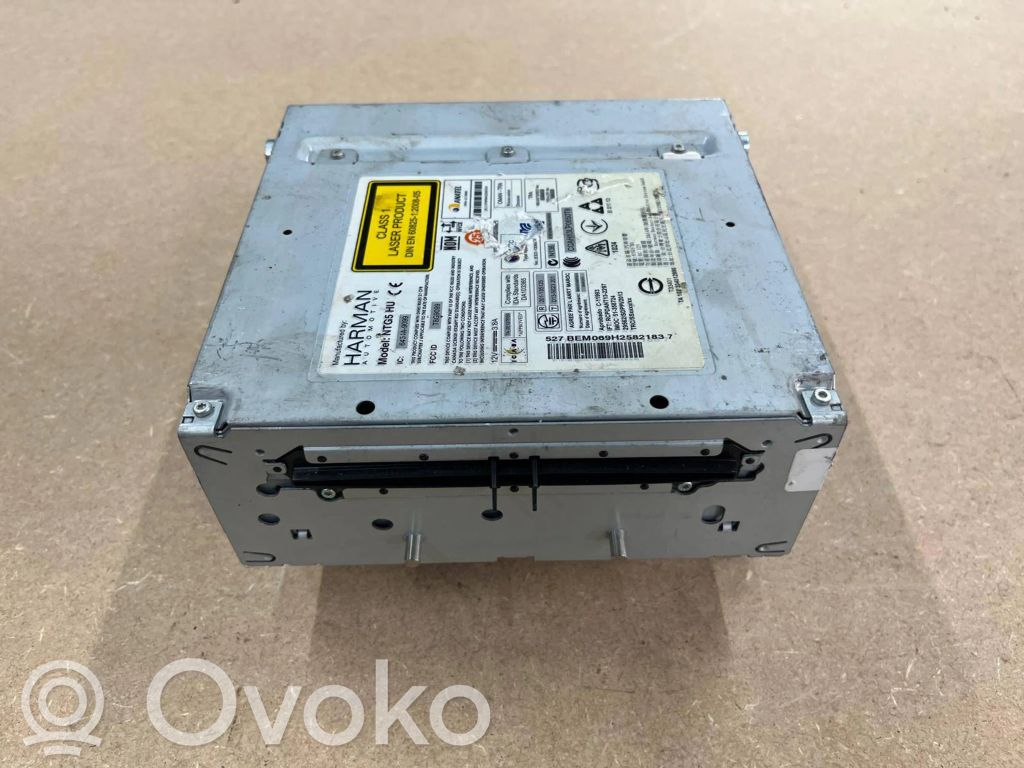 Mercedes-Benz C W205 Panel / Radioodtwarzacz CD/DVD/GPS 