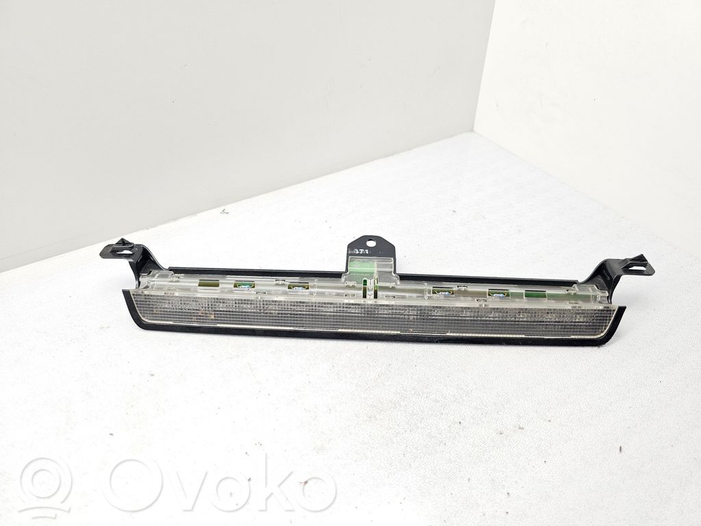 Volvo V70 Third/center stoplight 