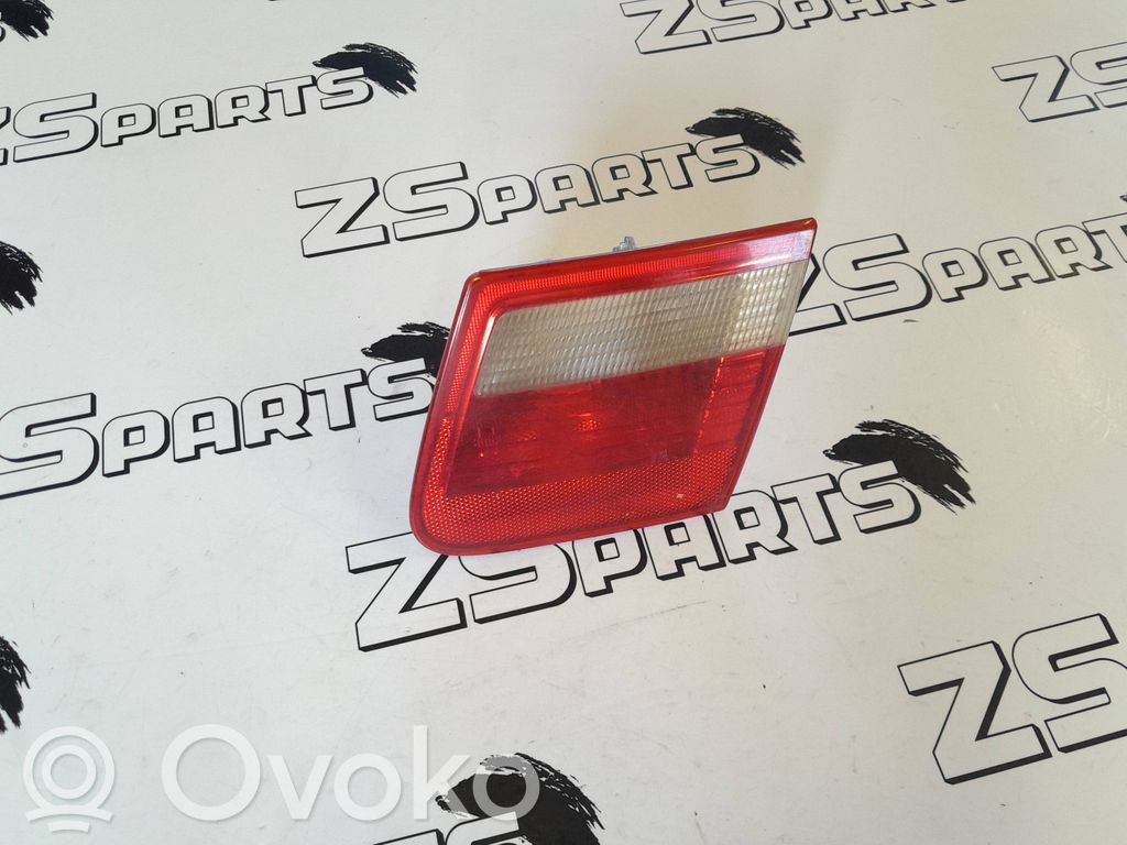 Lampy tylnej klapy bagażnika   63218368760,63328368760,8368760