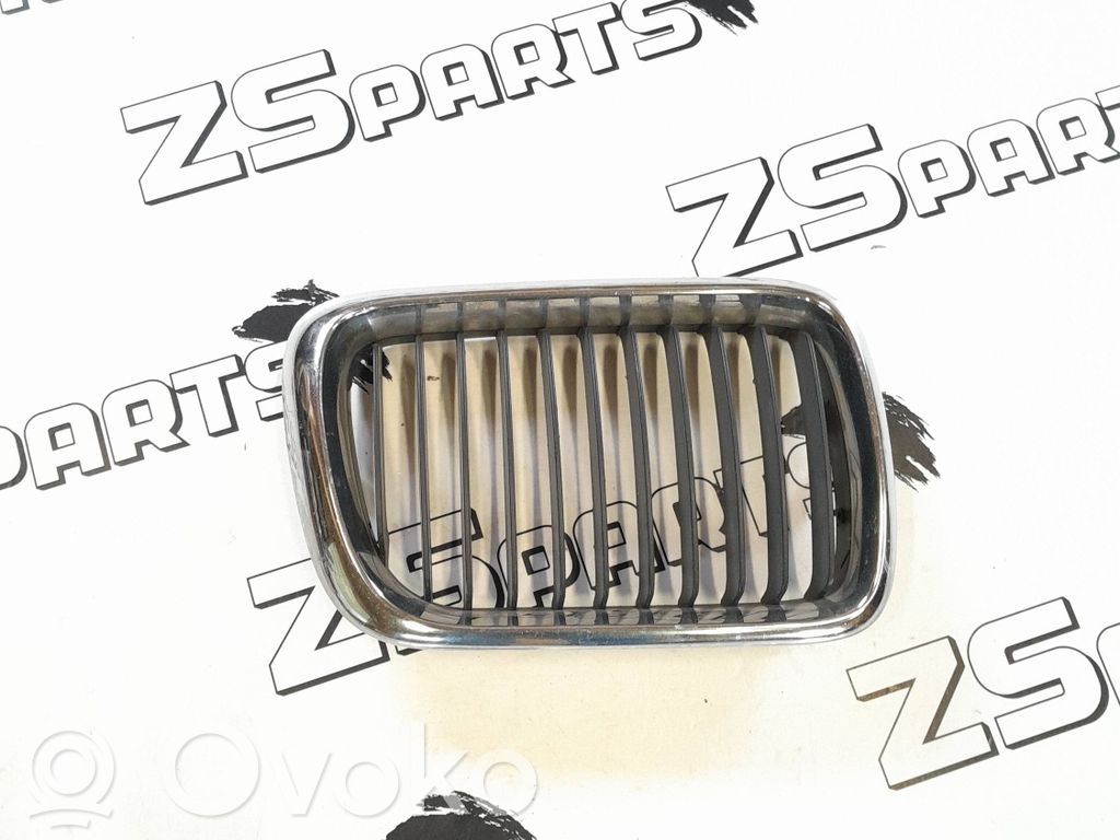 Front grill   51138185802,8185802